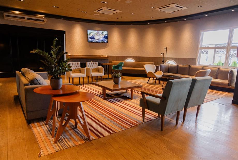 oeste plazza hotel-067 (14).jpg