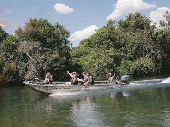 barco j amazonia.jpeg