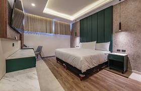King Deluxe of Hotel Chariot by Kavia
