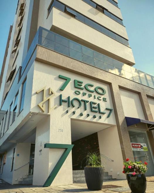 784598.jpg