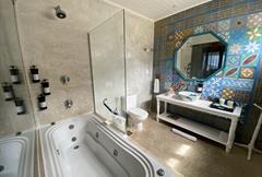 Quarto Duplo Deluxe com Varanda e Vista Mar