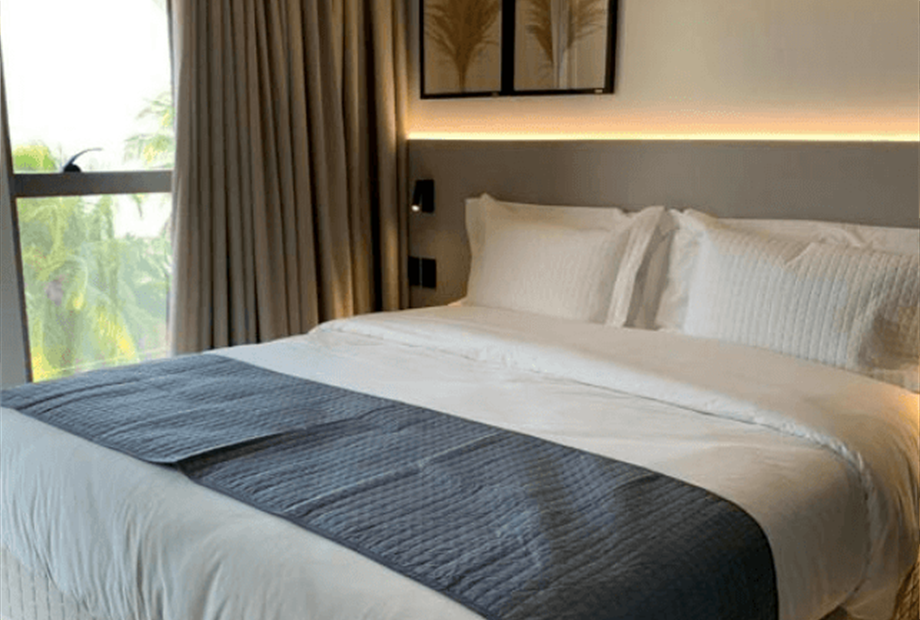 icon - foto ste eleg.omnibees2.png