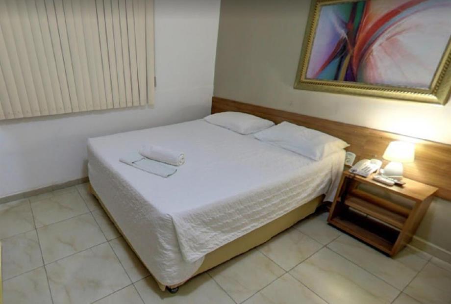 Quarto Duplo Standard com 1 Cama de Casal-1.jpg