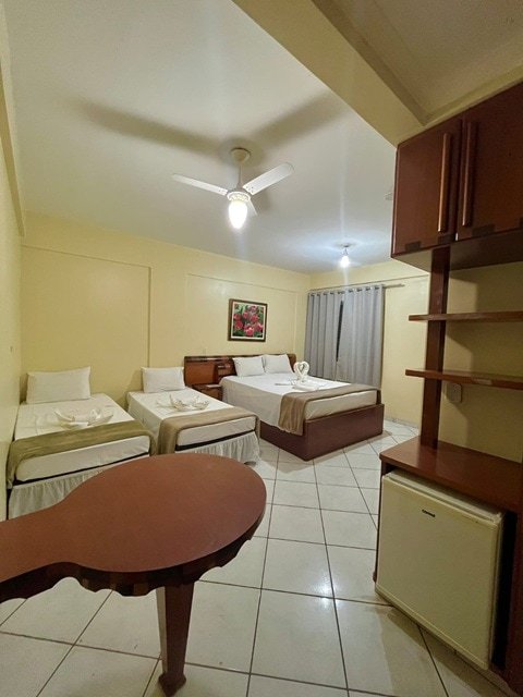 uh 1 cama de casal 2 solteiro nova   angulo.jpg
