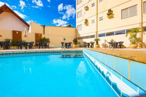 piscina3.jpg