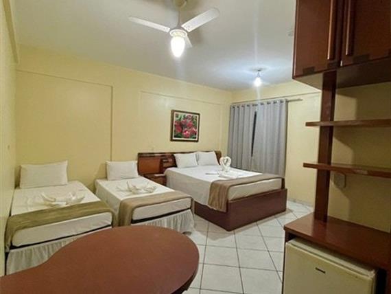 uh 1 cama de casal 2 solteiro nova   angulo.jpg