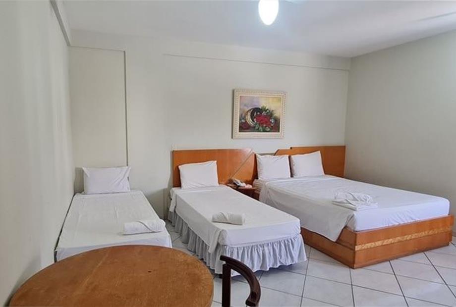 uh 1 cama de casal 2 solteiro nova angulo .jpg