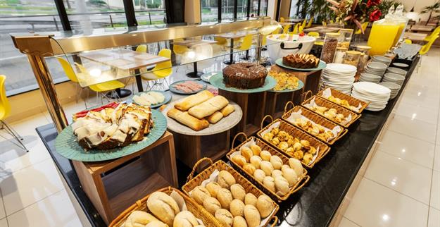 café da manha 2 omn.jpg