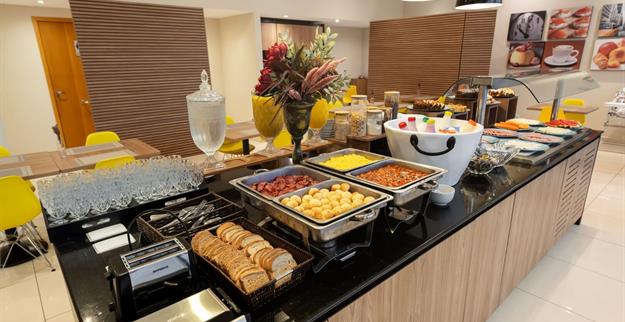 café da manha 3 omn.jpg