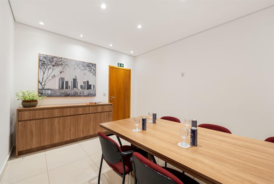 sala de reuniões 2 omn.jpg
