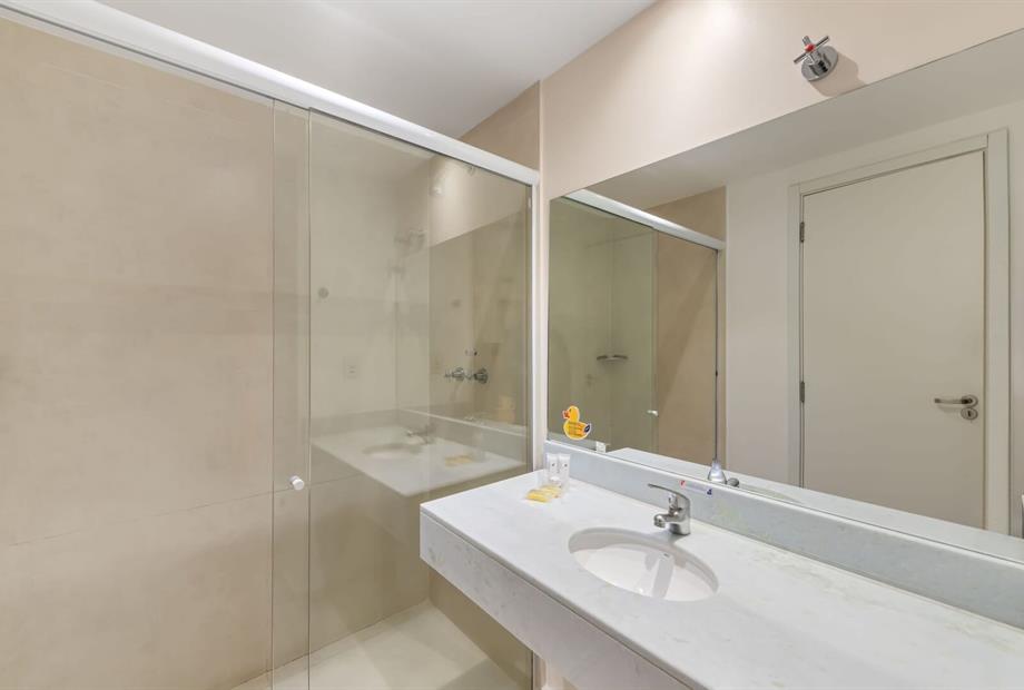 banheiro aptos superior omn.jpg