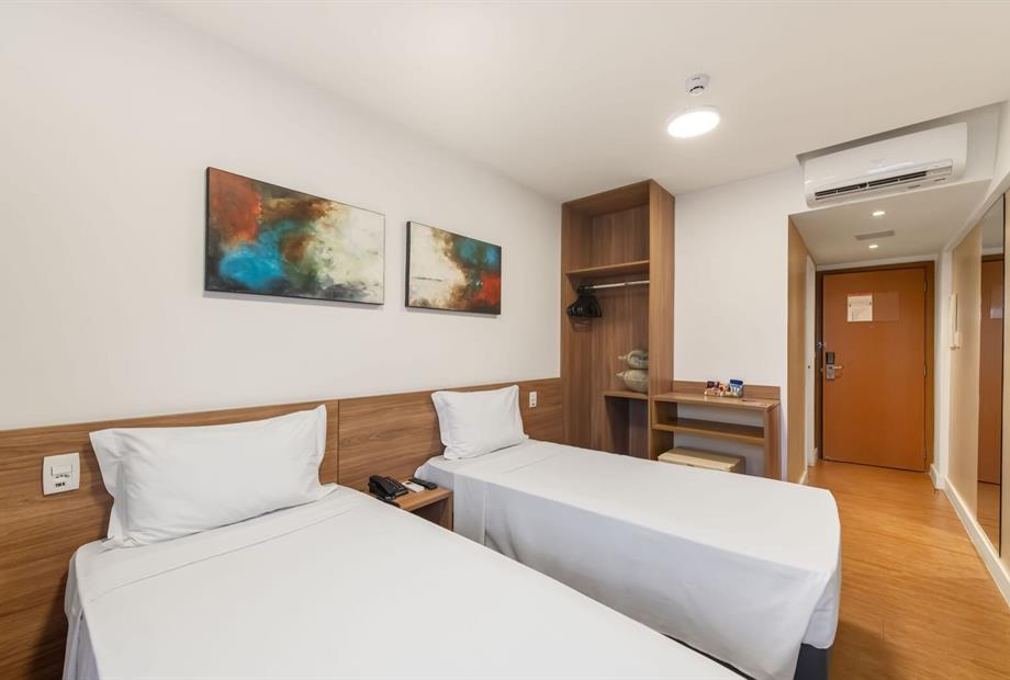 superior twin 2 omn.jpg