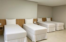 Quarto Quádruplo - 4 camas de solteiro do Hotel Solar Paulista