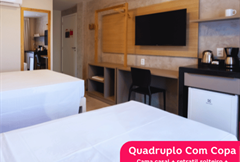 Quarto Quádruplo com Copa
