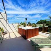 Duplex com 2 suites e Banheira de Hidromassagem Plus
