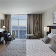 SUPERIOR EXECUTIVO COM CAMA CASAL