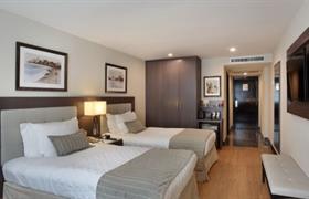 SUPERIOR EXECUTIVE WITH 2 SINGLE BEDS of Miramar By Windsor Copacabana