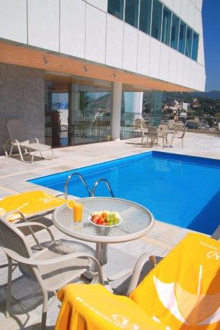 Windsor Asturias Piscina03.jpg