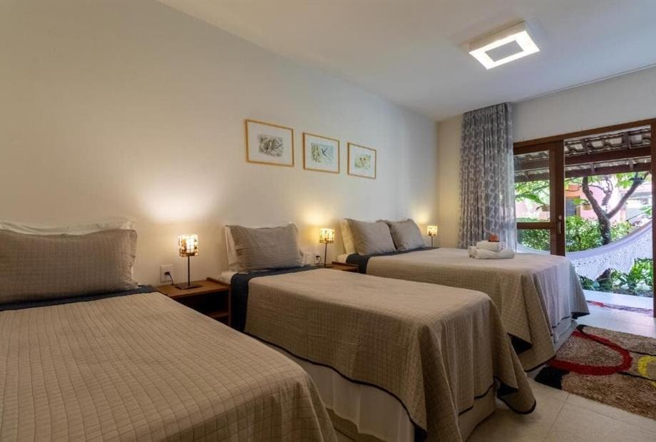 Quarto Quádruplo com Varanda-2.jpg