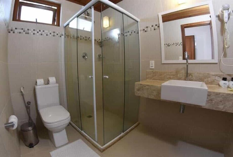 Quarto Triplo Standard com Vista do Jardim-3.jpg