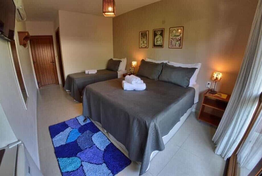 Quarto Triplo Standard com Vista do Jardim-4.jpg