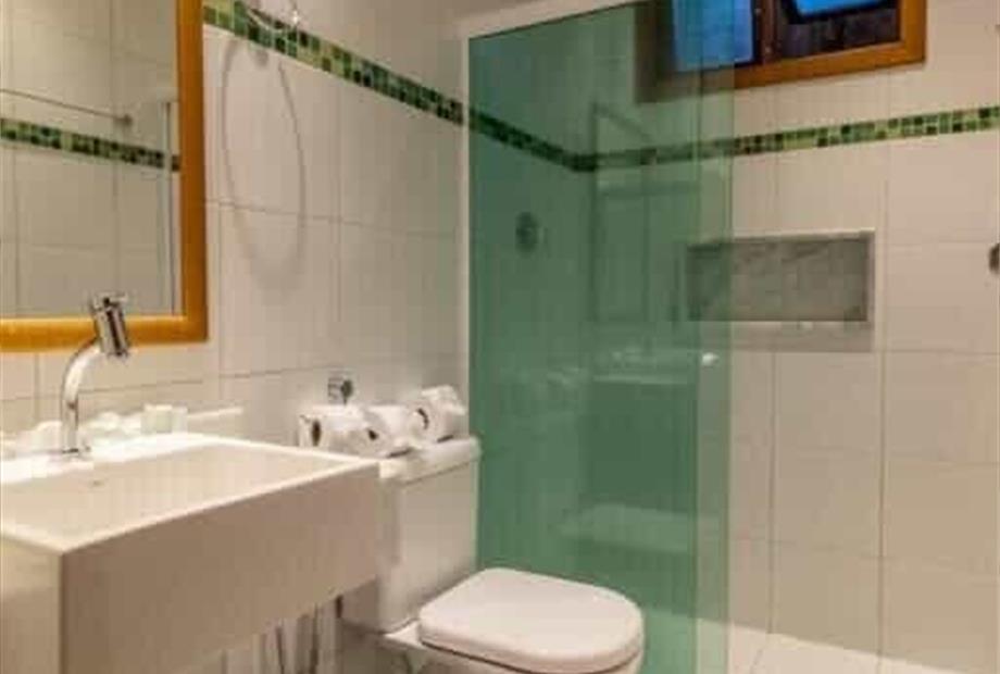 Quarto Triplo Standard com Vista do Jardim-5.jpg