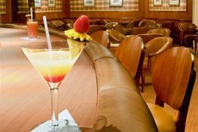 Windsor Barra Lobby Bar 1.jpg