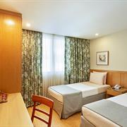 STANDARD COM 2 CAMAS DE SOLTEIRO