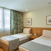 SUPERIOR COM 2 CAMAS DE SOLTEIRO