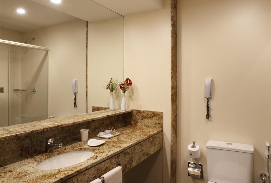 superior king banheiro.jpg