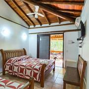 Suíte Tripla com Varanda e cozinha