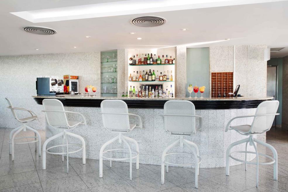 bar-piscina.jpg