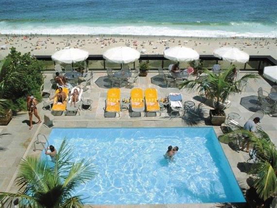 windsor excelsior  piscina.jpg