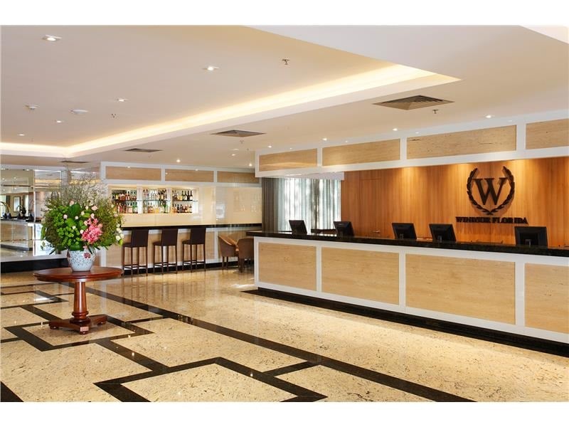 Lobby-(2).jpg