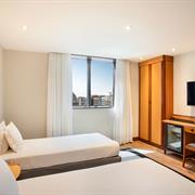 LUXO COM 2 CAMAS DE SOLTEIRO