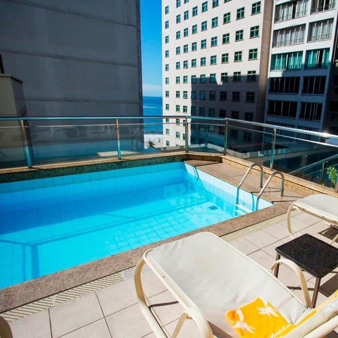 piscina martinique - editada sem alimentos.jpg