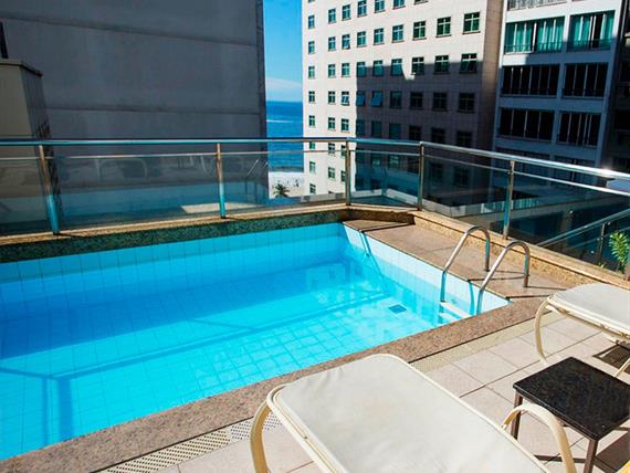 piscina martinique - editada sem alimentos.jpg