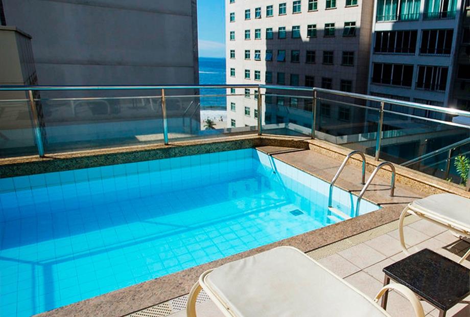 piscina martinique - editada sem alimentos.jpg