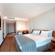 SUPERIOR COM CAMA CASAL