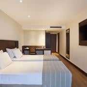 STANDARD COM 2 CAMAS DE SOLTEIRO