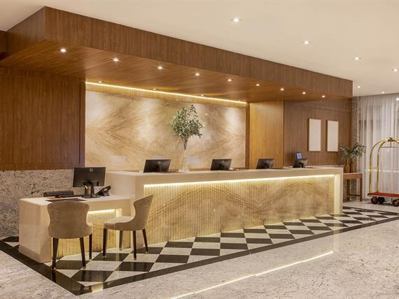 lobby o-1.jpg