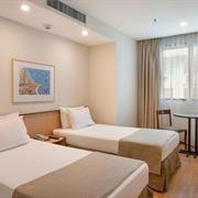 SUPERIOR COM 2 CAMAS DE SOLTEIRO