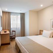 SUPERIOR COM CAMA CASAL