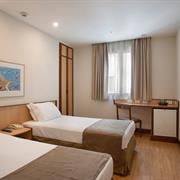 STANDARD COM 2 CAMAS DE SOLTEIRO