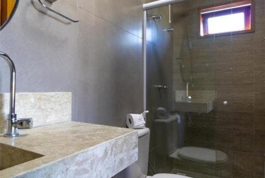 Quarto Duplo com Banheira de Hidromassagem-4.jpg