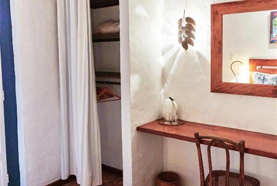 Quarto Duplo com Varanda-6.jpg