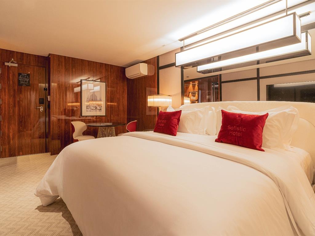 Romance Sophisticated Experience