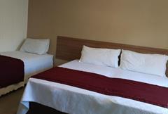 Quarto Triplo com Cama de Casal