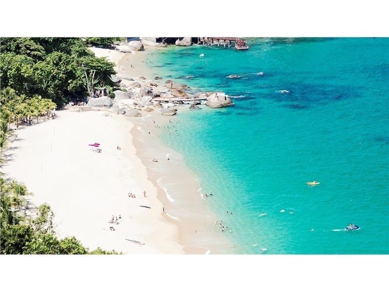 Praia do resort 2