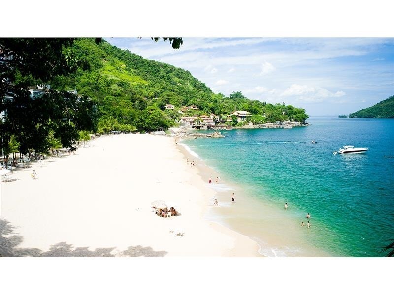 Praia do resort 3